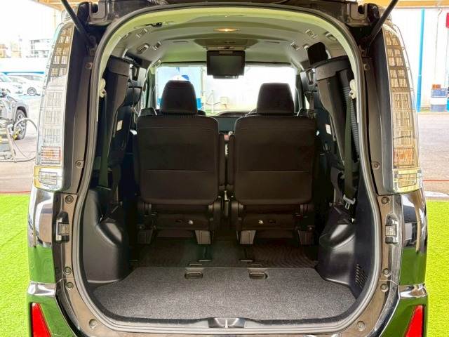 トヨタ ヴォクシーの画像12