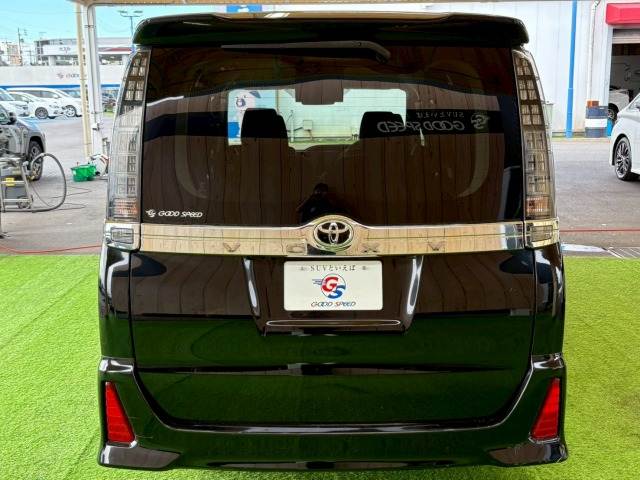 トヨタ ヴォクシーの画像17