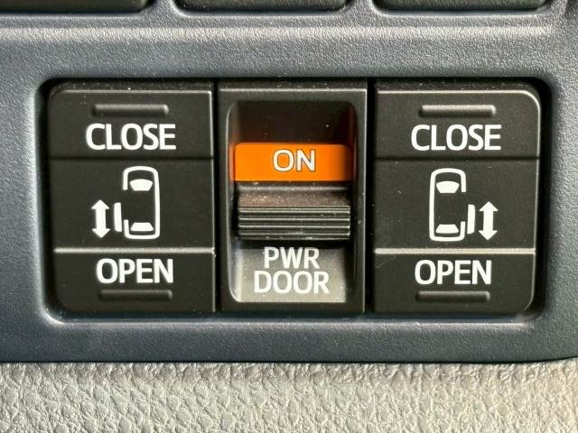 トヨタ ヴォクシーの画像7