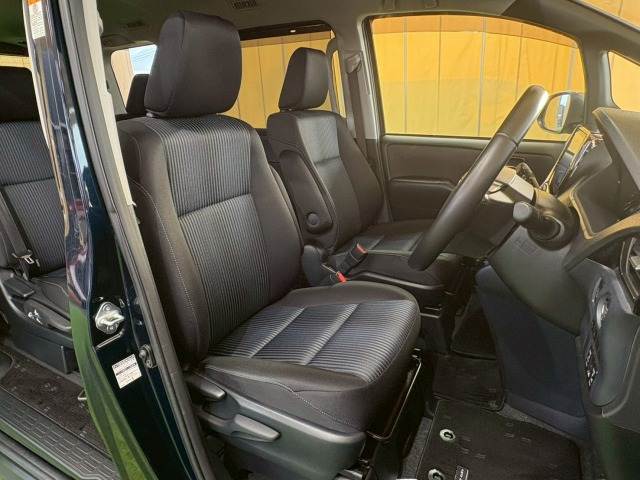 トヨタ ヴォクシーの画像10