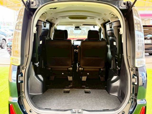 トヨタ ヴォクシーの画像12