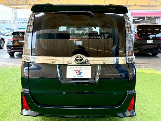 トヨタ ヴォクシーの画像17