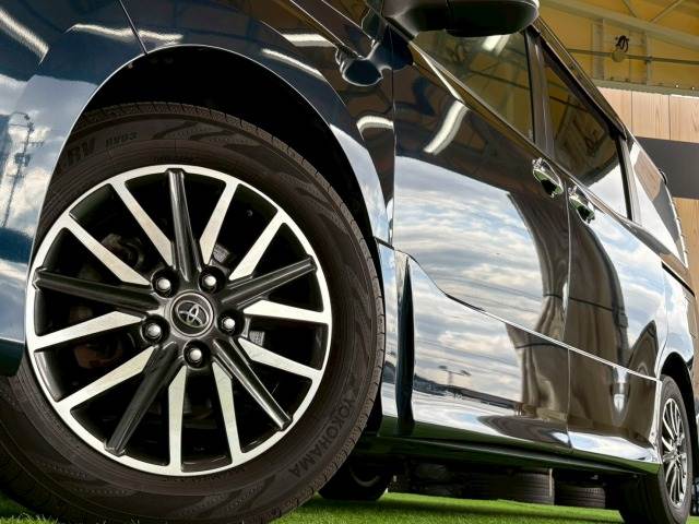 トヨタ ヴォクシーの画像20