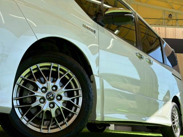 トヨタ ヴォクシーハイブリッドの画像20