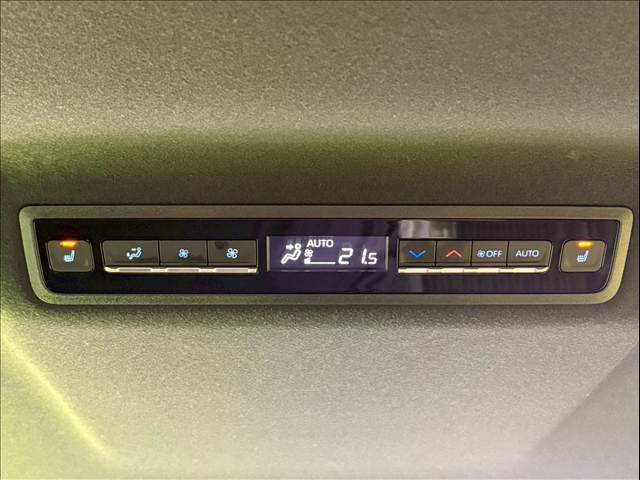 トヨタ ノアハイブリッドの画像9