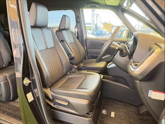 トヨタ ノアハイブリッドの画像10