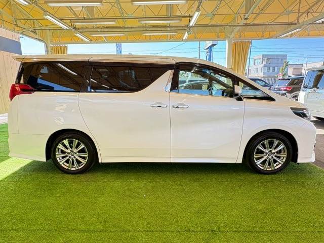 トヨタ アルファードの画像15