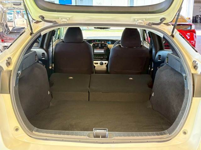 トヨタ プリウスの画像12