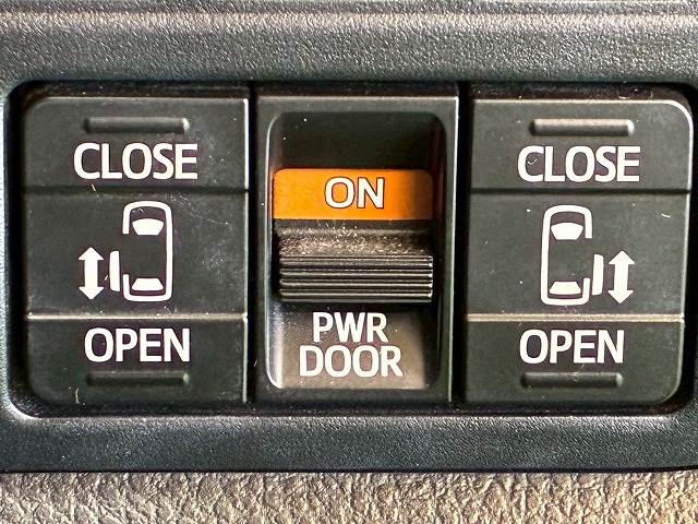 トヨタ エスクァイアハイブリッドの画像5