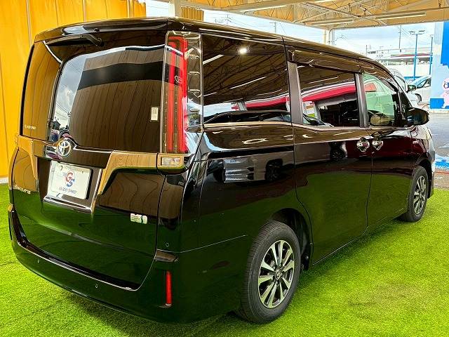 トヨタ エスクァイアハイブリッドの画像16