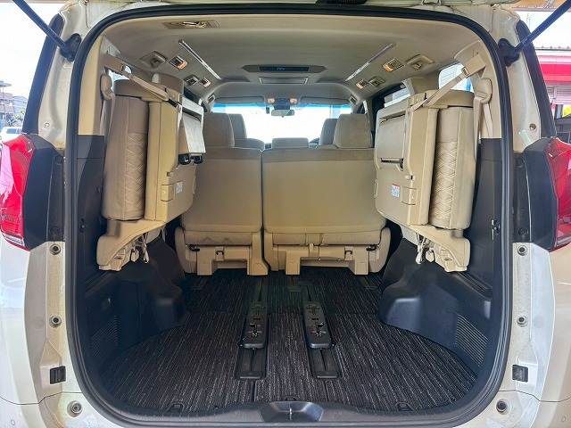 トヨタ アルファードの画像12