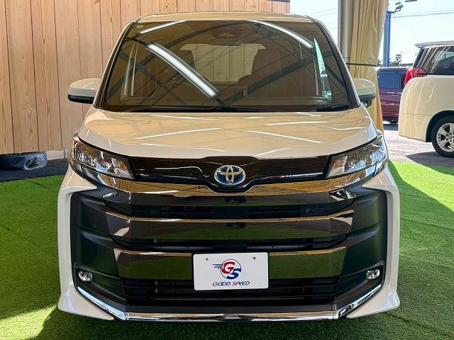 トヨタ ノアハイブリッドの画像13