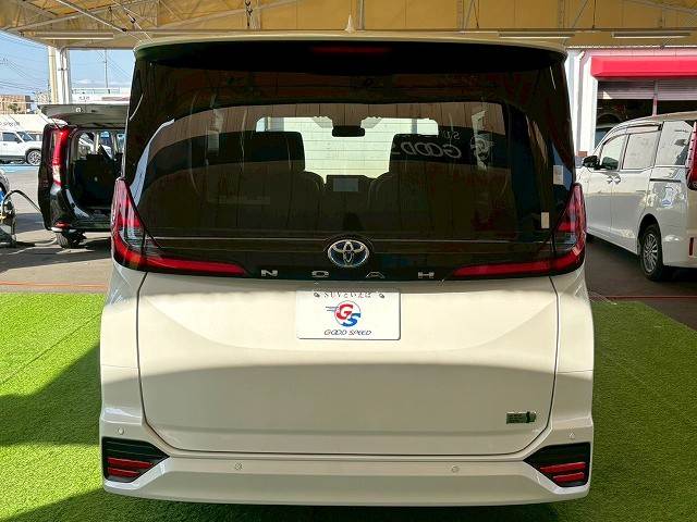 トヨタ ノアハイブリッドの画像17