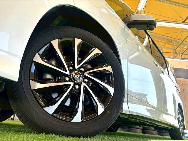 トヨタ ノアハイブリッドの画像20