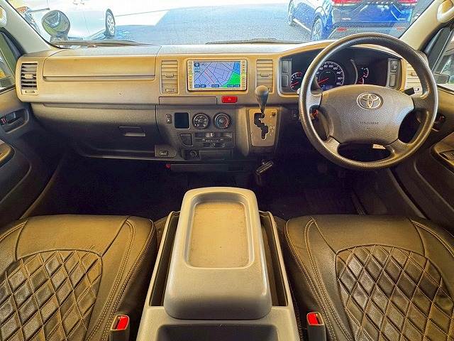 トヨタ&nbsp;ハイエースバンの画像2