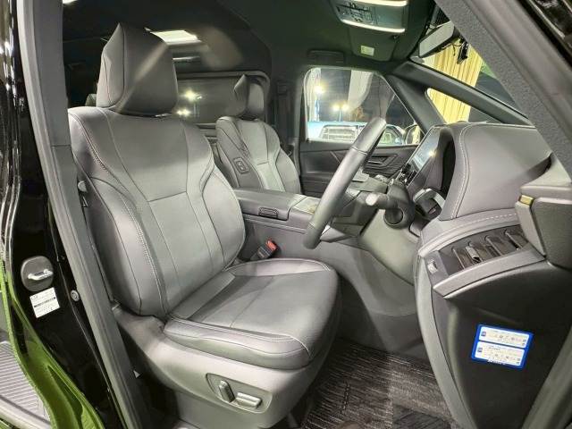 トヨタ アルファードの画像10