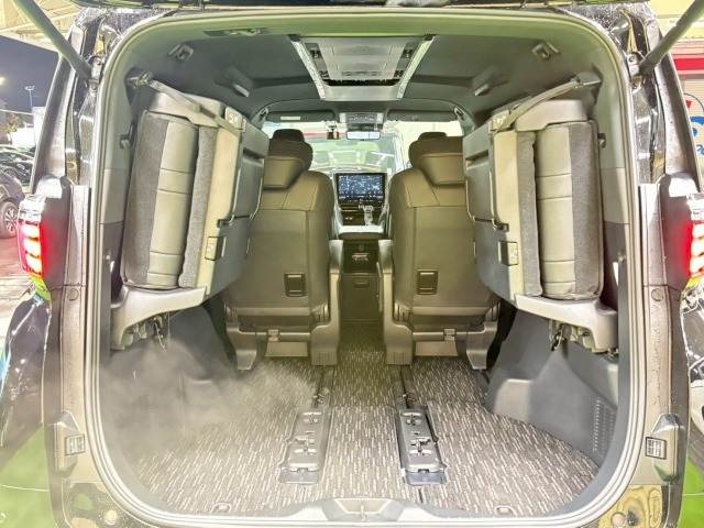 トヨタ アルファードの画像12