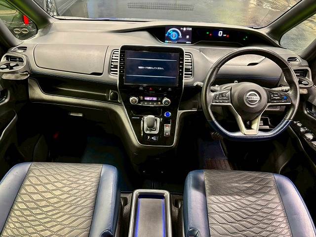 日産セレナe-POWER AUTECH Safety Package 内装他