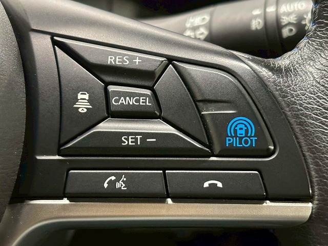 セレナe-POWER AUTECH Safety Package 内装他