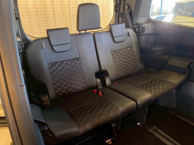 トヨタ&nbsp;ヴォクシーの画像11