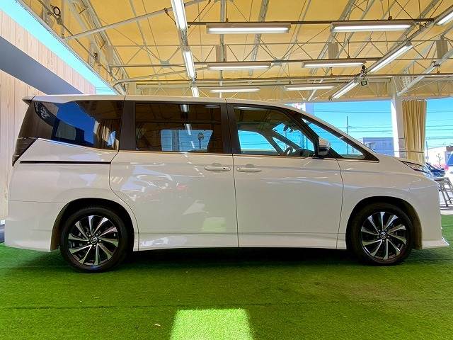 トヨタ&nbsp;ヴォクシーの画像18