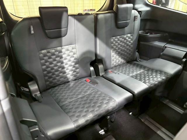 トヨタ&nbsp;ヴォクシーの画像11