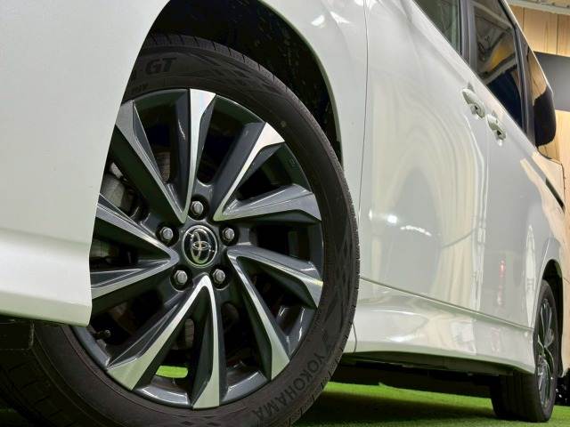 トヨタ&nbsp;ヴォクシーの画像16