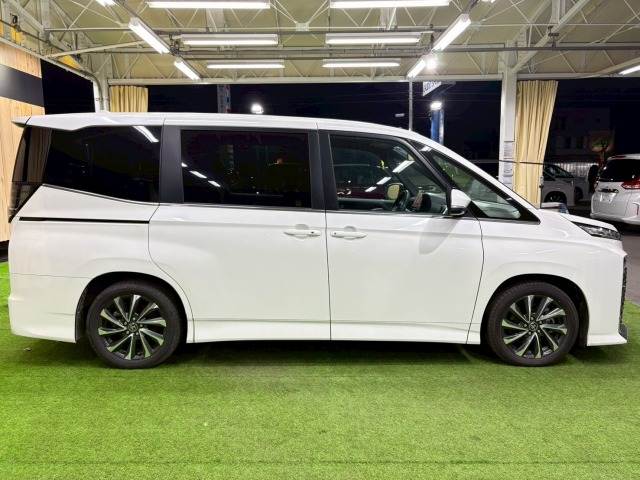 トヨタ&nbsp;ヴォクシーの画像18