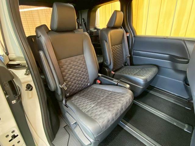 トヨタ&nbsp;ヴォクシーの画像10