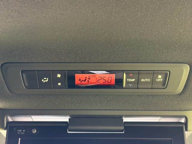 トヨタ&nbsp;エスクァイアハイブリッドの画像9