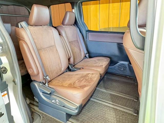 トヨタ&nbsp;エスクァイアハイブリッドの画像11