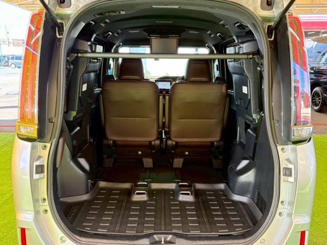 トヨタ&nbsp;エスクァイアハイブリッドの画像12
