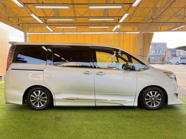 トヨタ&nbsp;エスクァイアハイブリッドの画像15