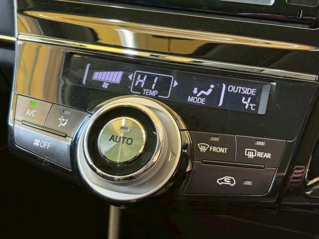 トヨタ&nbsp;プリウスαの画像6