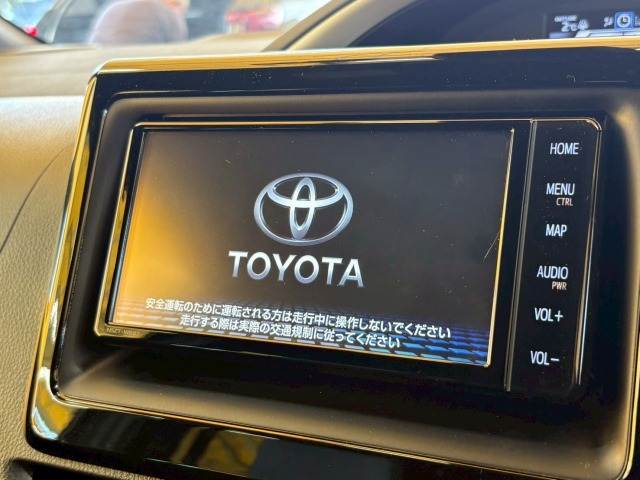 トヨタ&nbsp;ヴォクシーの画像3