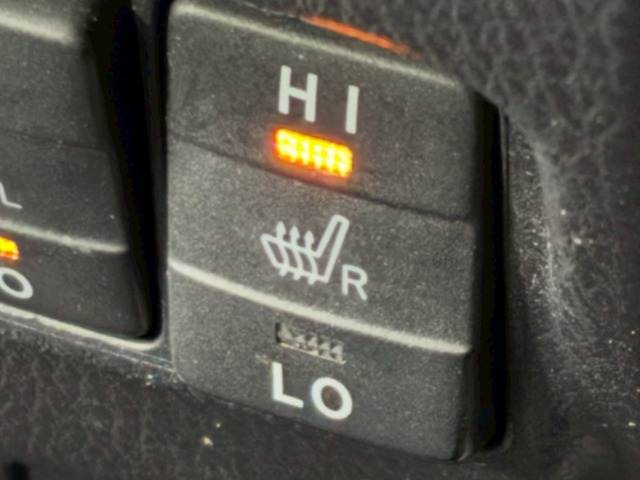 トヨタ&nbsp;ヴォクシーハイブリッドの画像6