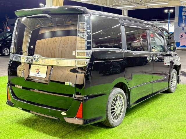 トヨタ&nbsp;ヴォクシーハイブリッドの画像16