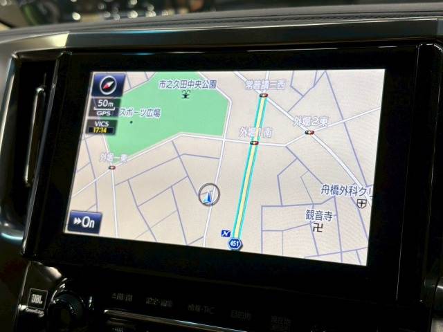 トヨタ アルファードハイブリッドの画像3