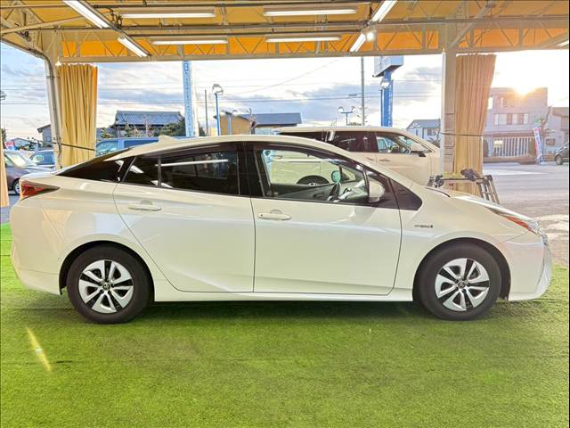 トヨタ プリウスの画像15