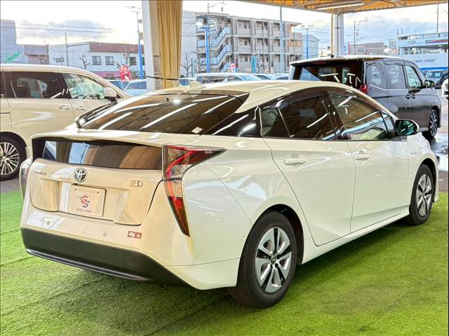 トヨタ プリウスの画像16