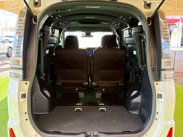 トヨタ&nbsp;ヴォクシーの画像12