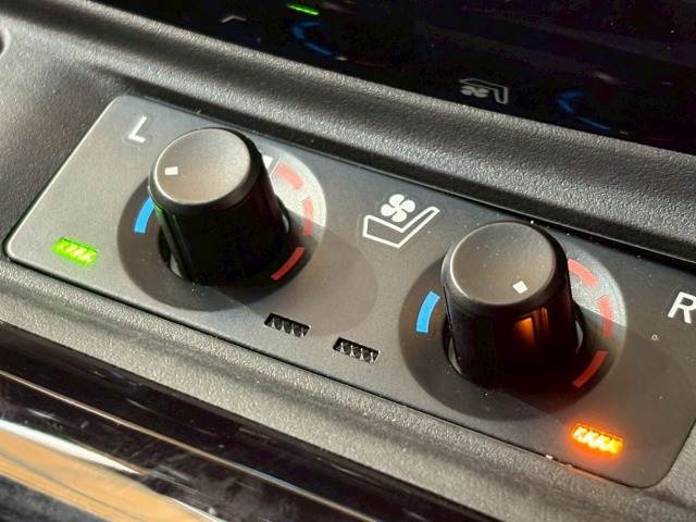 トヨタ アルファードの画像6