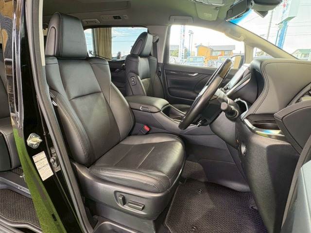 トヨタ アルファードの画像10