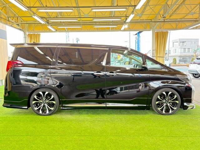 トヨタ アルファードの画像16