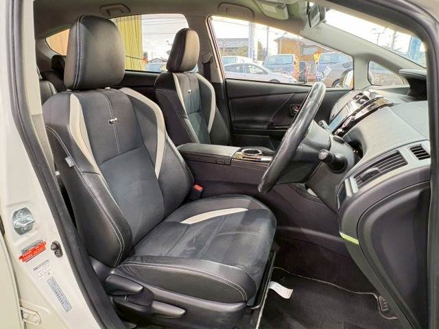 トヨタ&nbsp;プリウスαの画像9