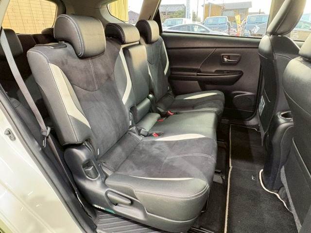 トヨタ&nbsp;プリウスαの画像10