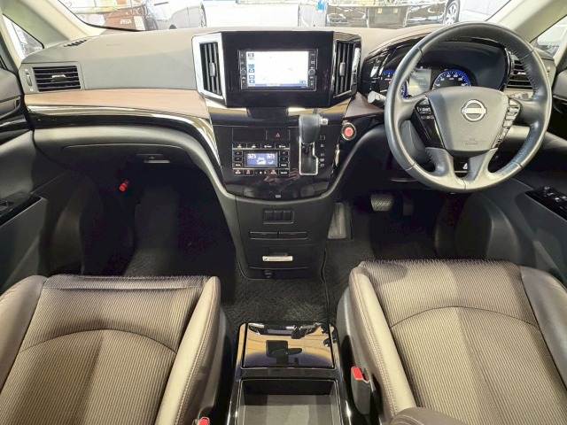 エルグランド250Highway STAR S 内装他