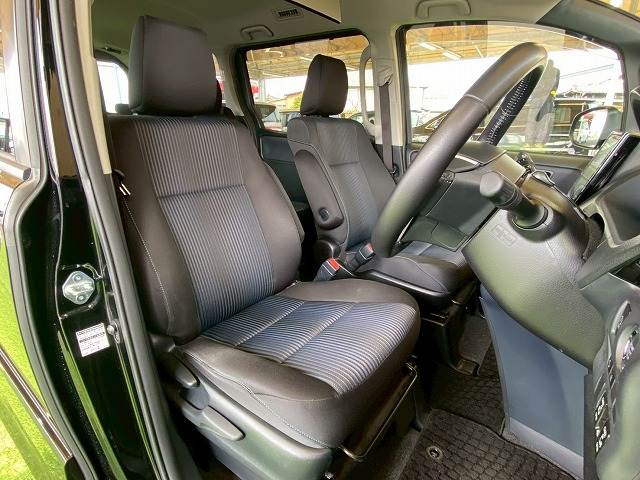 トヨタ&nbsp;ヴォクシーの画像9