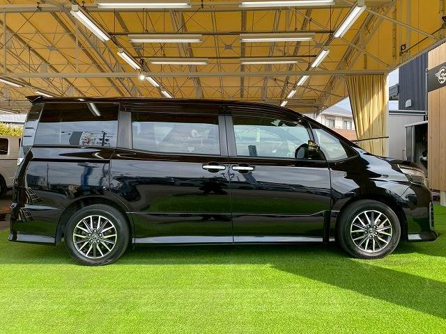 トヨタ&nbsp;ヴォクシーの画像18