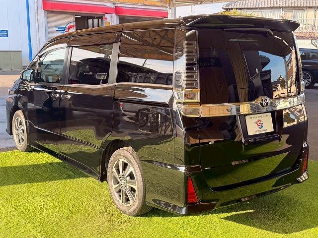 トヨタ&nbsp;ヴォクシーの画像14